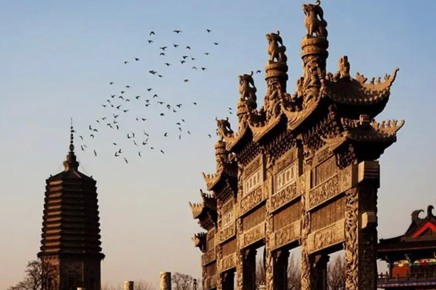 辽阳盛典，嘉宾云集，观众热情如火